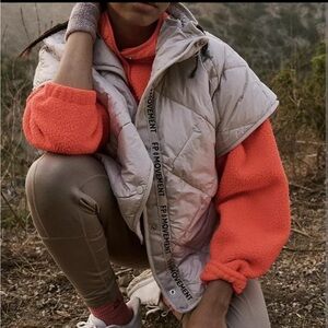 FREE PEOPLE Movement Chill Out Packable Puffer Poncho Scarf Ivory One Size🤍